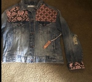 NWT✨HIPPIE LAUNDRY JEAN JACKET!✨